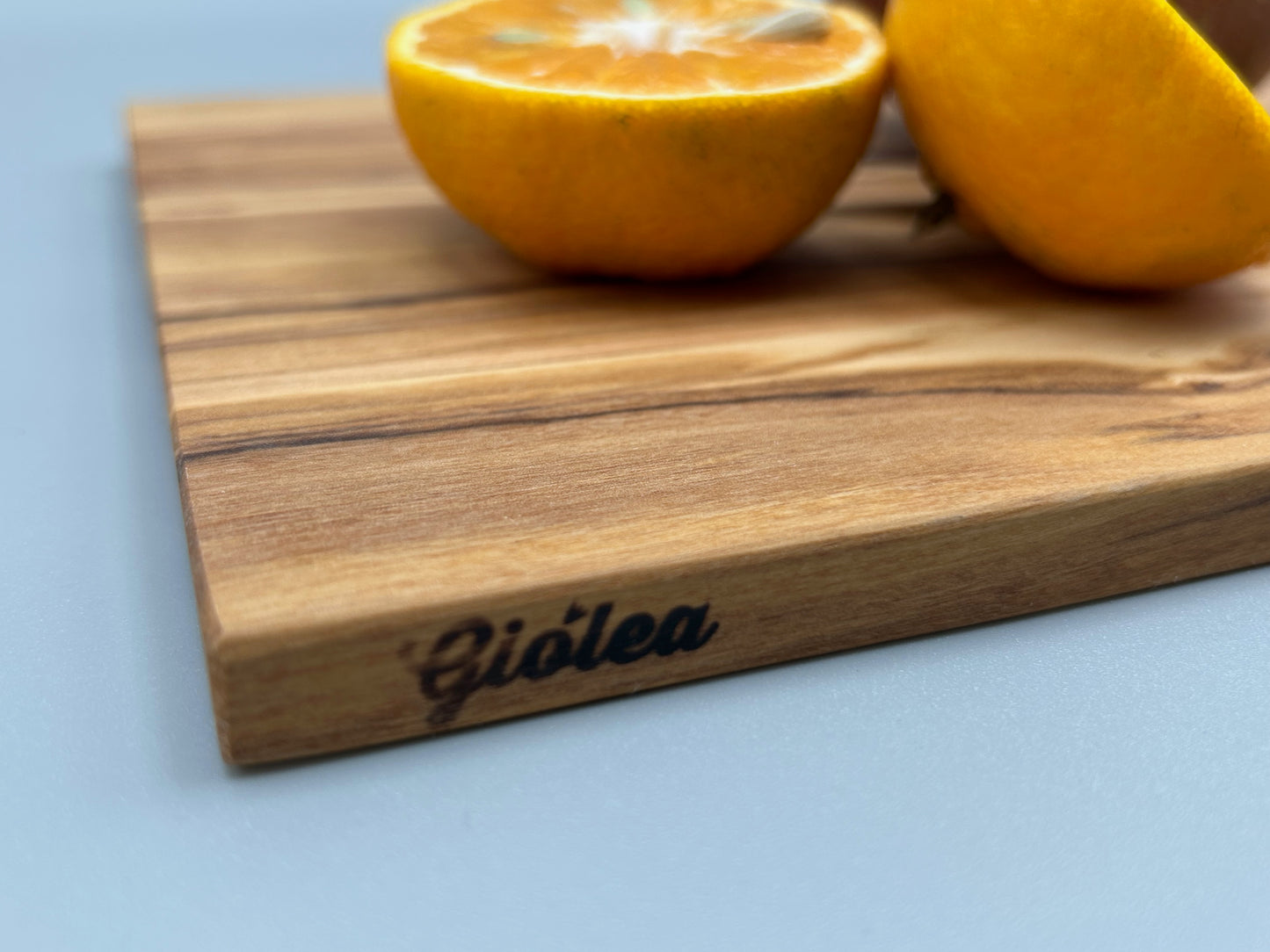 Olivenholz-Schneidebrett mittel 30x21,5x1,3 cm