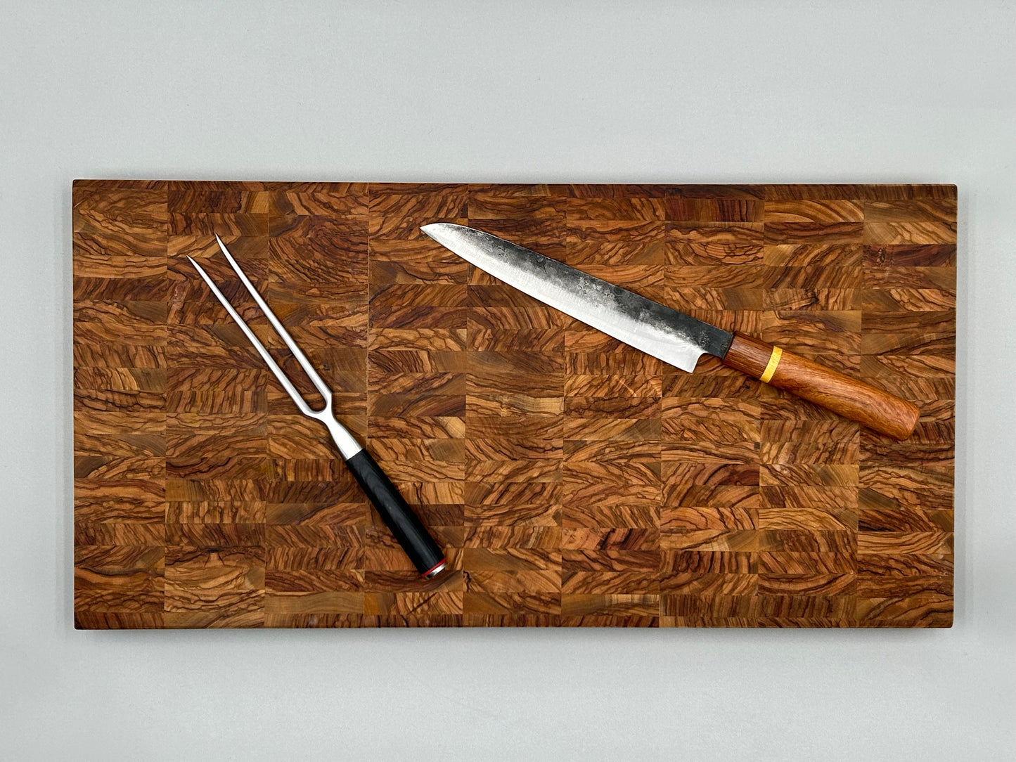 Großes Schneidebrett Olive Hirnholz 60x30x4 cm