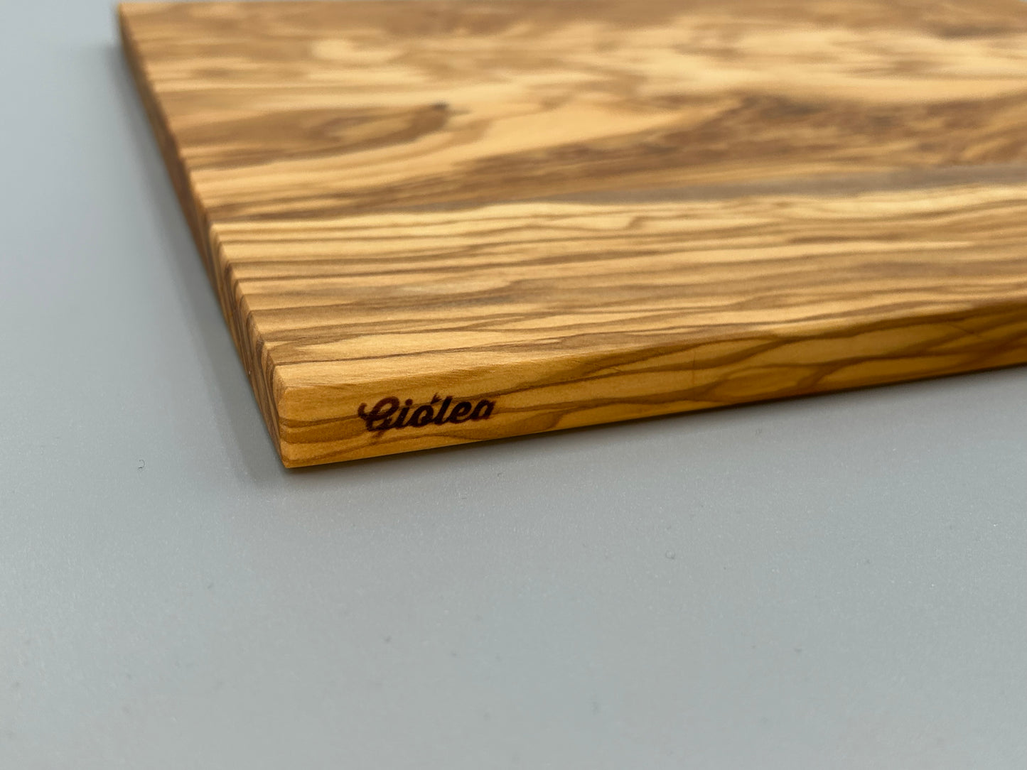 Olivenholz-Schneidebrett groß 40x29x1,3 cm